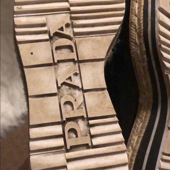 Authentic Prada Oxford - Picture 4 of 8